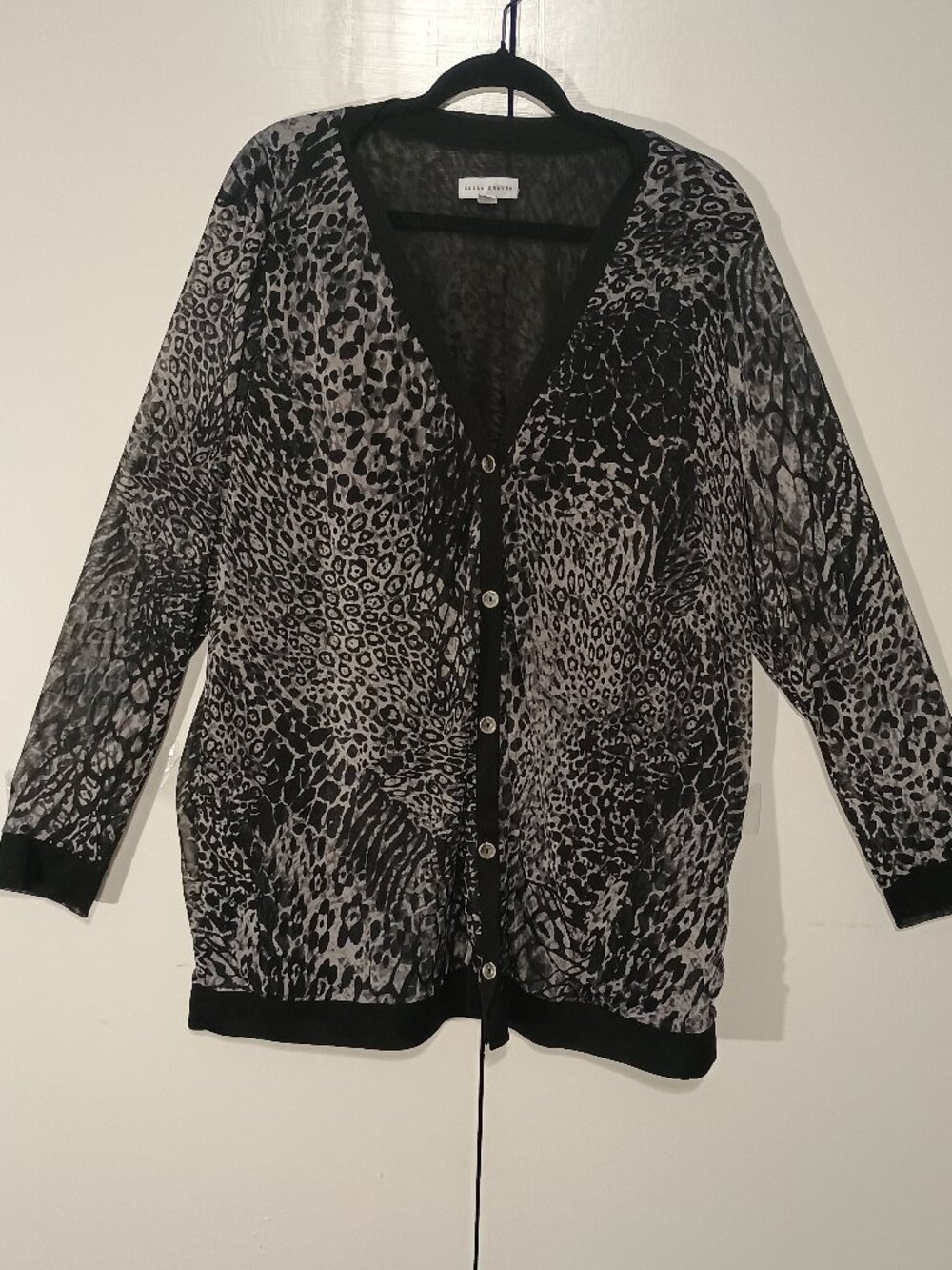 Susan Graver 2X Black Gray Animal Print Button Front Cardigan Sheer Stretch Plus - Picture 2 of 7